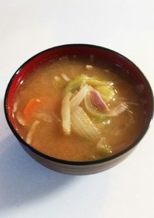 野菜が美味しいキムチみそ汁-レシピのメイン写真