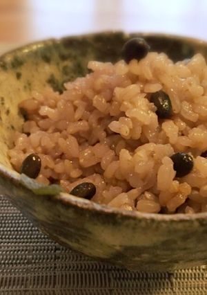 ふっくら土鍋炊き♡黒豆玄米ごはん-レシピのメイン写真