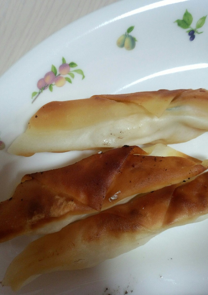 ワンタンの皮の包み焼き-レシピのメイン写真