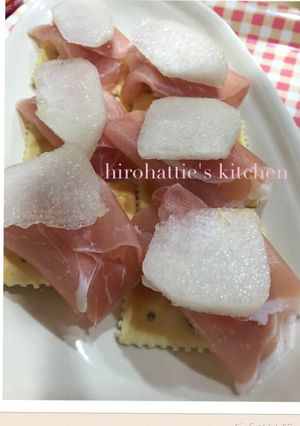 秋の☆生ハムの前菜♫onクラッカー-レシピのメイン写真