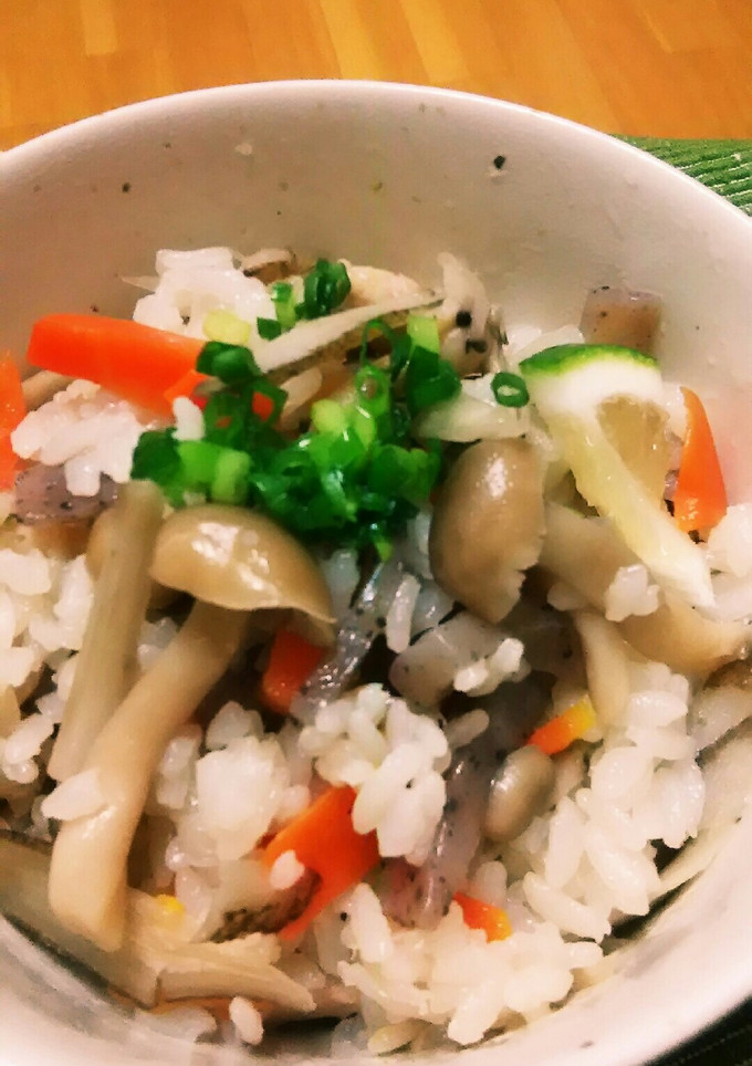 ごぼうとしめじの炊き込みご飯-レシピのメイン写真
