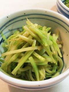棄てないで!ブロッコリーの茎の炒め物☆-レシピのメイン写真