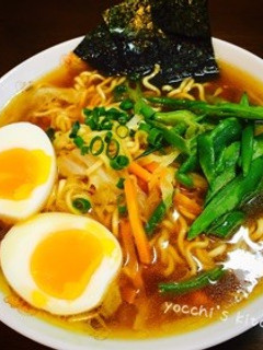 簡単昼食!市販のラーメンがグレードUP-レシピのメイン写真