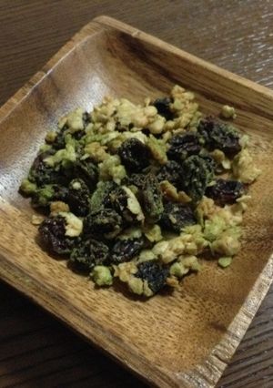 緑茶とレーズンの香ばしいグラノーラ-レシピのメイン写真