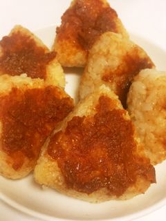 梅味噌の焼きおにぎり(味噌でも可)-レシピのメイン写真