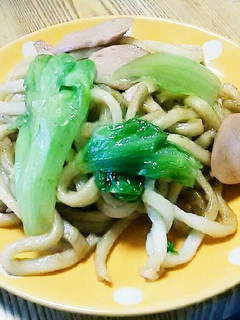 レタスと魚肉ソーセージの焼きうどん♪-レシピのメイン写真