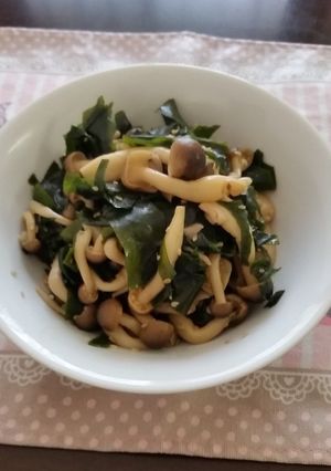 （低糖質レシピ）しめじとワカメの炒め物-レシピのメイン写真