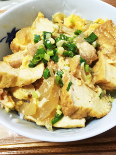 旨味がギュギュッと厚揚げの親子丼-レシピのメイン写真
