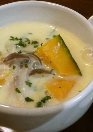 簡単!冬野菜(かぼちゃ)の豆乳味噌スープ-レシピのメイン写真