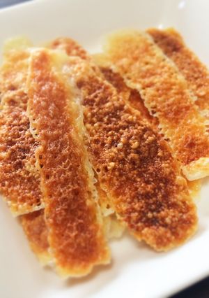 電子レンジで＊簡単カリカリチーズおつまみ-レシピのメイン写真