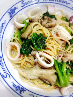 舞茸とイカのパスタ ペペロンチーノ風-レシピのメイン写真