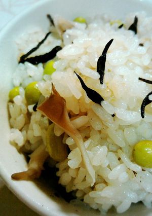 枝豆たっぷり炊き込みご飯♪-レシピのメイン写真