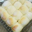 HBでほわほわヨーグルトの白いちぎりパン