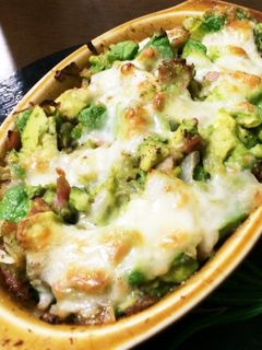 赤ワインにあうアボカドグラタン-レシピのメイン写真