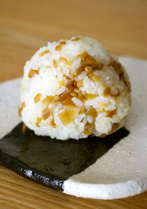 里山みょうがの醤油漬けおにぎり-レシピのメイン写真