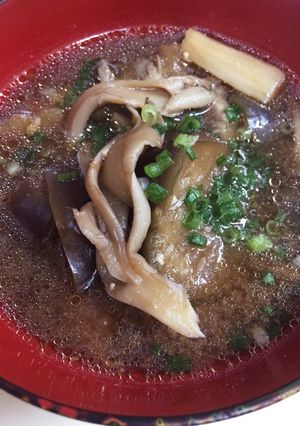 ナスと舞茸のコク旨味噌汁(赤出し)-レシピのメイン写真