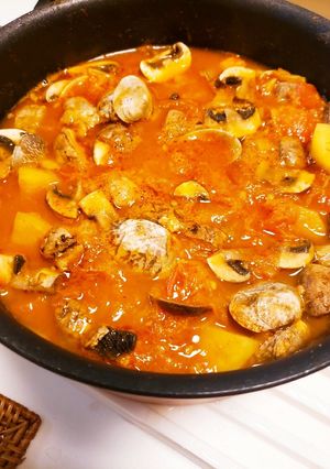 スープ絶品！アサリと豚肉のチリ煮込み-レシピのメイン写真