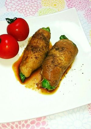 豚肉でレタスの外葉を巻いて焼く☆-レシピのメイン写真