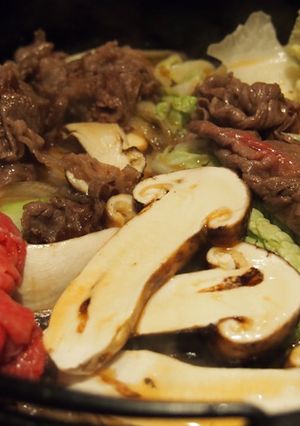 丹波の松茸と三田牛で豪華高級すき焼き-レシピのメイン写真