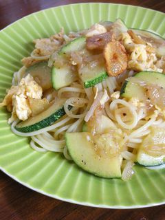 たまごとズッキーニの醤油風味のパスタ♪-レシピのメイン写真