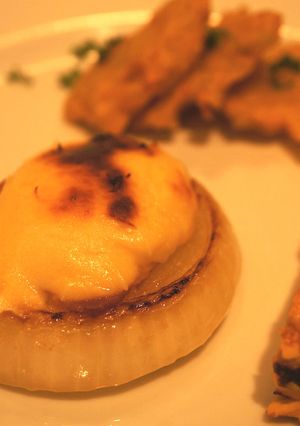 しっとり濃厚！クリチ味噌で玉ねぎステーキ-レシピのメイン写真