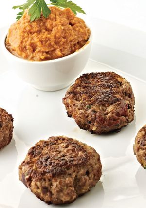 牛肉のミートボールとスパイシーディップ-レシピのメイン写真