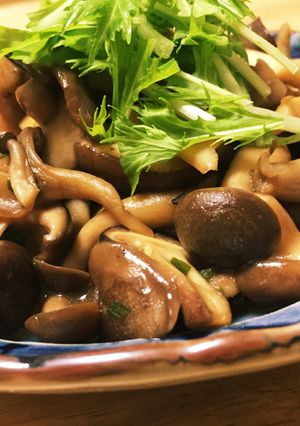 きのこ食べよう！バター醤油で簡単コクうま-レシピのメイン写真
