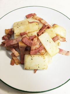 山芋とベーコンのバターソテー-レシピのメイン写真