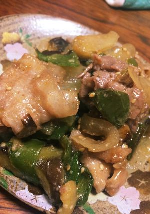 簡単!豚肉と野菜のゴマ味噌炒め♡-レシピのメイン写真