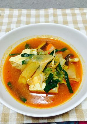 野菜たっぷりコチュジャンでチゲ鍋風★-レシピのメイン写真
