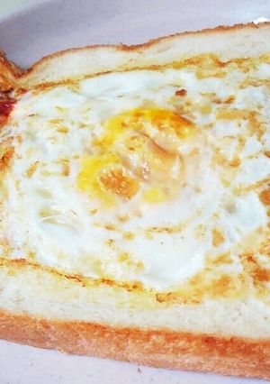 誰でも簡単☆目玉焼きトースト☆-レシピのメイン写真