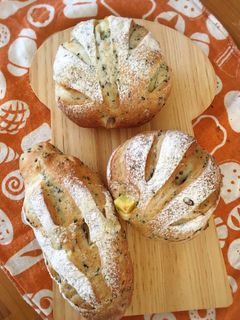 秋の味覚*ごまとおさつのぱん-レシピのメイン写真
