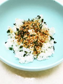 わかめふりかけご飯-レシピのメイン写真