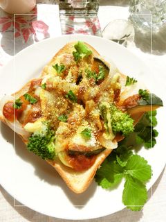 ミートソース&野菜のカレー風味トースト-レシピのメイン写真