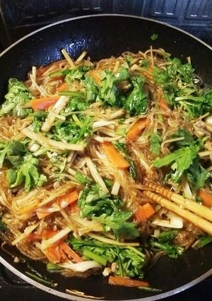豚ひき100gで！春菊ゴボウのチャプチェ-レシピのメイン写真