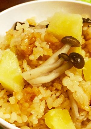 さつまいもとキノコの白だし炊き込みご飯-レシピのメイン写真