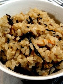 簡単☆ツナとひじきの炊き込みご飯-レシピのメイン写真