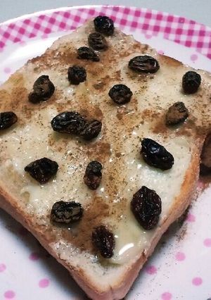 クリチーはちみつレーズントースト-レシピのメイン写真