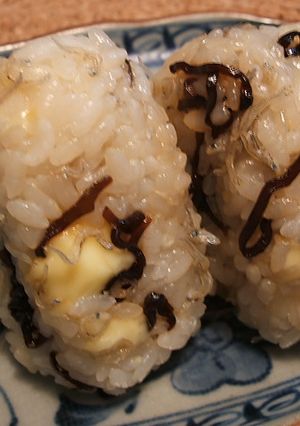 ＊塩昆布deチーズとしらすのおにぎり＊-レシピのメイン写真