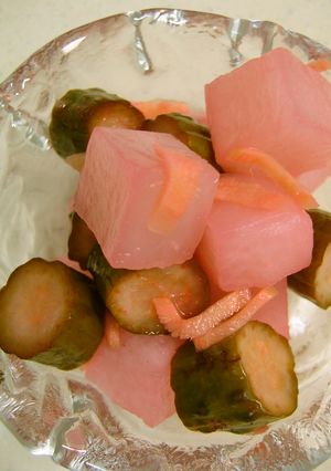 春 きゅうりと大根の桜色ピクルス-レシピのメイン写真