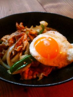 豚肉と野菜のカレー炒め☆目玉焼き添え♪-レシピのメイン写真