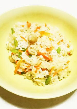 人参ピーマンウインナー醤油チャーハン-レシピのメイン写真