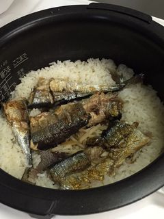 生姜たっぷり秋刀魚の炊き込み御飯-レシピのメイン写真