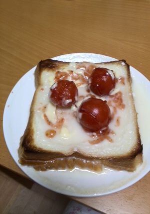 ヨーグルトカルピスのミニトマトトースト-レシピのメイン写真