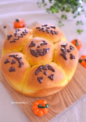 ハロウィンに丸型カボチャのちぎりパン by HIROマンマ 【クックパッド