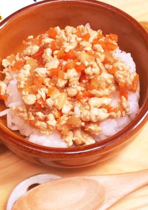 子どもご飯に☆野菜たっぷり鶏そぼろ丼-レシピのメイン写真