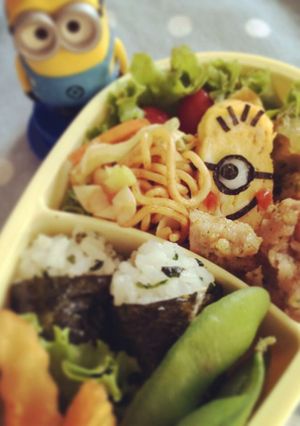 ミニオン弁当 簡単キャラ弁-レシピのメイン写真