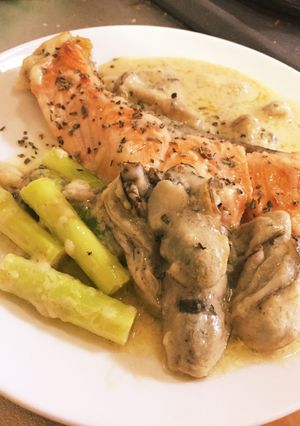 秋鮭と牡蠣の濃厚クリーム煮込み-レシピのメイン写真