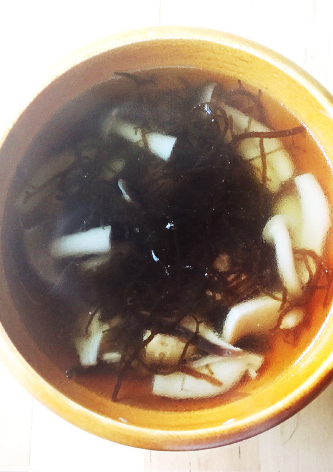 きのこともずくのお吸い物-レシピのメイン写真