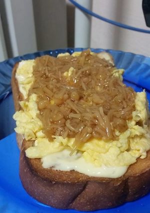 ふわとろスクランブルなめ茸マヨトースト!-レシピのメイン写真